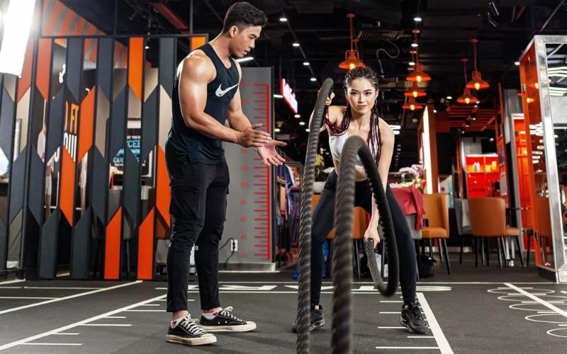 “Có nên thuê PT tập gym?” là câu hỏi rất được quan tâm với dân thể thao