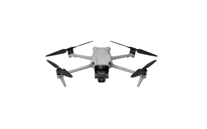 DJI Air 3 thuộc phân khúc cao cấp và nổi bật với cụm camera kép