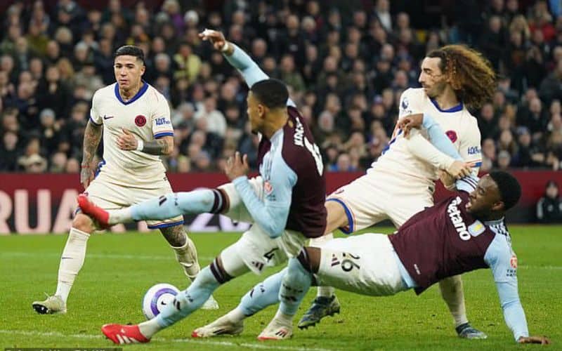 Chelsea khởi đầu hoàn hảo, Aston Villa vùng lên mạnh mẽ