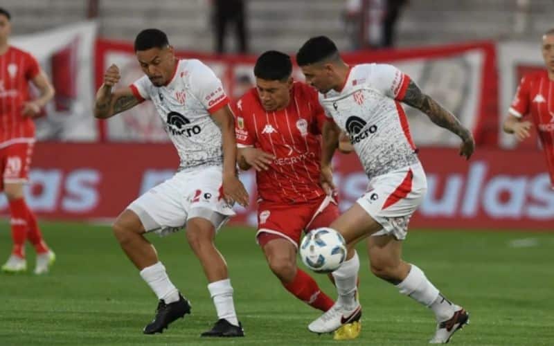 Nhận định hai đội Instituto vs Huracan